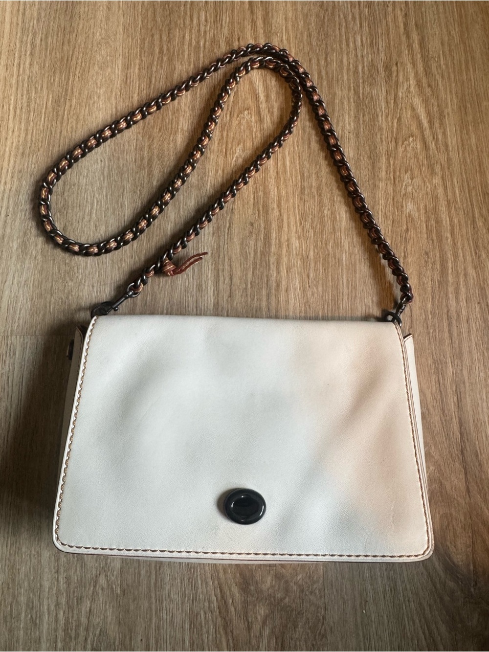 Coach 1941 Dinky Crossbody Bag in Chalk white Glovetanned Leather style 20215